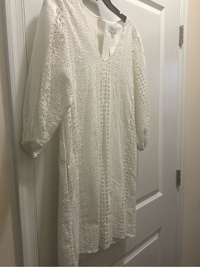 Evereve Cream Eyelet V-Neck Midi Dress
